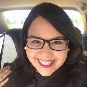 Meet your Posher, Andrea